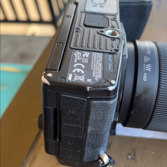 Olympus OM 1 Mark II with 25mm 1.7 Panasonic lens - Picture 5 of 8